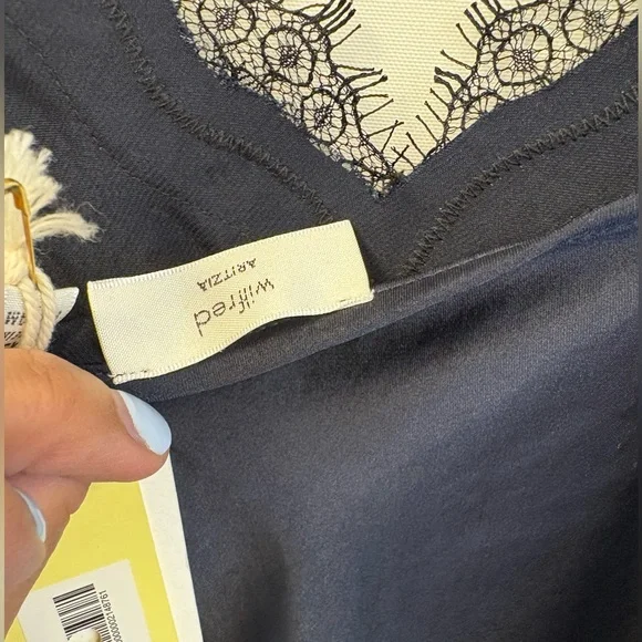 NWT aritzia Wilfred lamplight dress - Picture 4 of 4